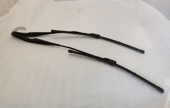 Audi A5 Sportback 8TA Front wiper blade arm 8K1955407A 8K1955408B