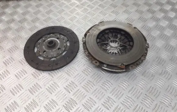 Citroen C5 Pressure plate 9664361580
