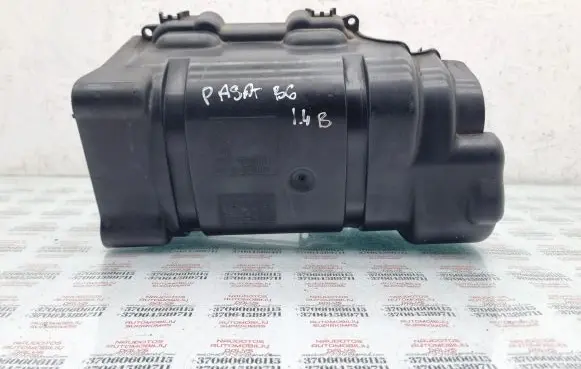 Volkswagen PASSAT B6 Other engine bay part 03C103502L