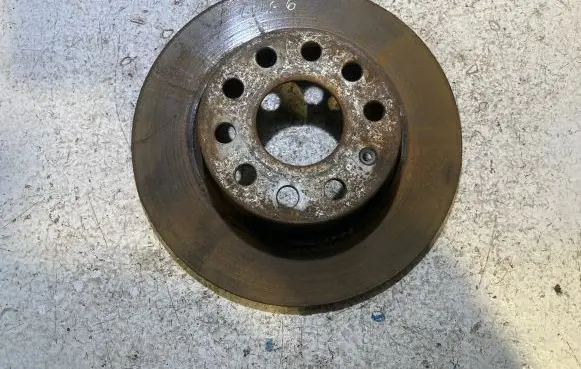 Volkswagen Golf VI Rear brake disc
