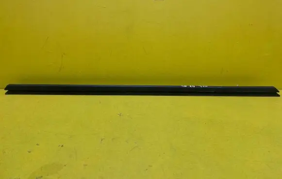 Ford Focus Rubber seal loading door 