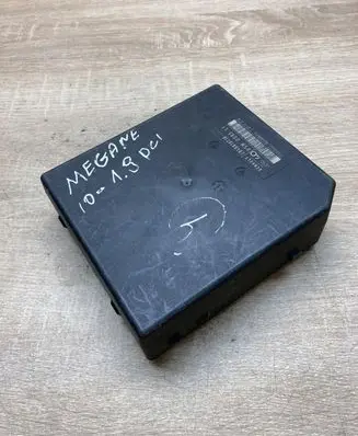 Renault Megane III Fuse module 284B61871R