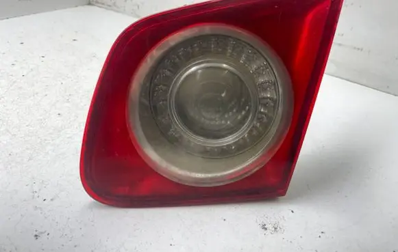 Volkswagen Jetta V Tailgate rear/tail lights 1K5945094