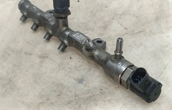 Hyundai Tucson TL Fuel main line pipe 314002U200 9062190006 DR1828200148