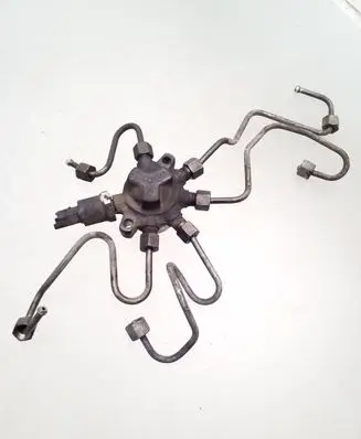 Renault Megane II Fuel distributor 8200057232 9307Z502B