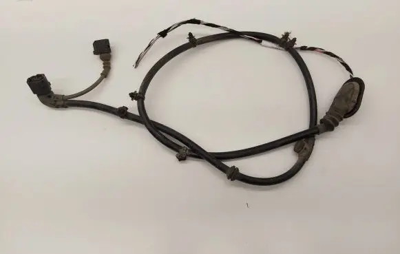Volkswagen PASSAT B8 Rear ABS sensor wiring 8V0927902F