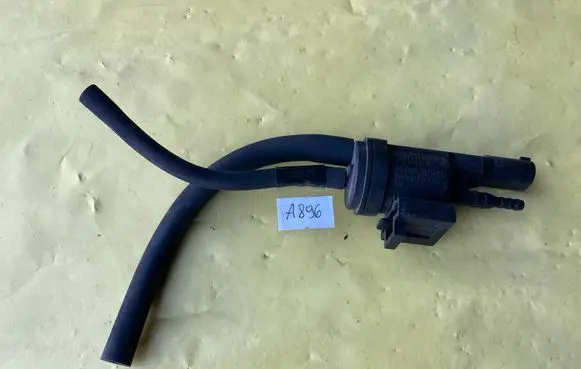 Mercedes-Benz A W169 Valve vacuum 0025401497 48B43625B00