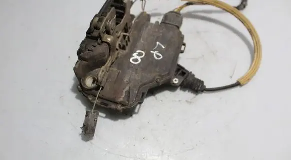 Seat Toledo II (1M) Front door lock