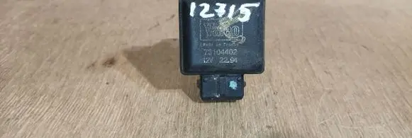 Peugeot 405 Coolant level sensor 73104402 VALEO
