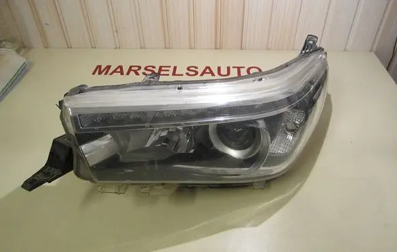 Toyota Hilux (AN10, AN20, AN30) Headlight/headlamp 130716-2