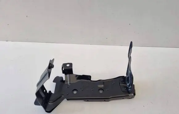 Audi e-tron Fender mounting bracket 4J3821131