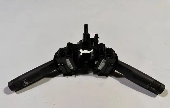 Chevrolet Camaro Wiper turn signal indicator stalk/switch 23159963