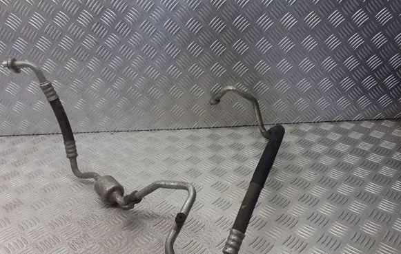 Nissan Almera Tino Air conditioning (A/C) pipe/hose