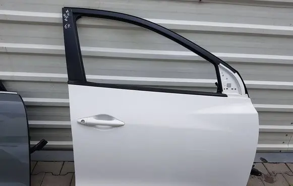 Hyundai ix35 Front door