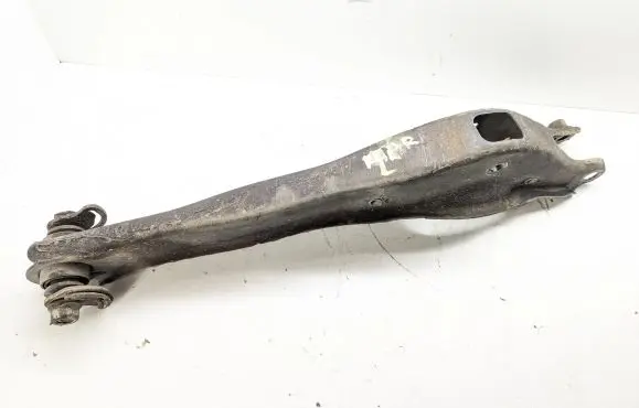 Chevrolet Tahoe Rear upper control arm/wishbone