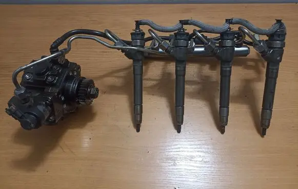 Renault Master III Fuel injection system set H8201045496 0445110546 H8201044829