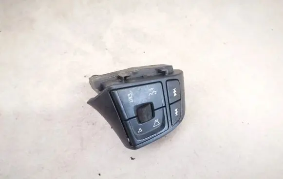 Volvo V40 Steering wheel buttons/switches 31334463