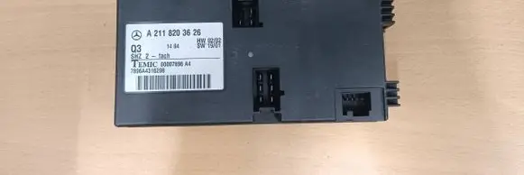Mercedes-Benz E W211 Seat control module A2118203626 00007896A4