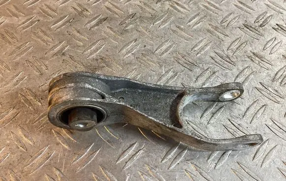 Porsche Macan (95B) Engine mounting bracket 95B199331B