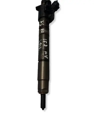 Volvo XC70 Fuel injector 31272690