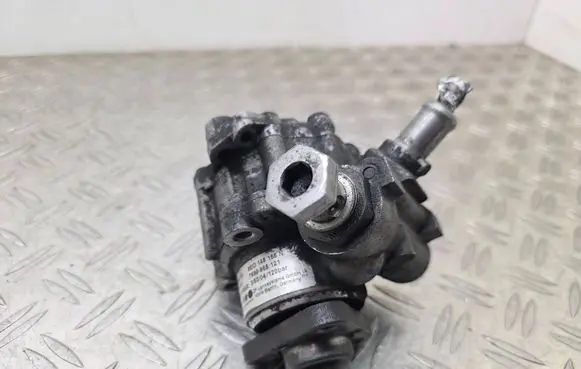 Audi A4 S4 B7 8E 8H Power steering pump 8E0145155N 7690955121