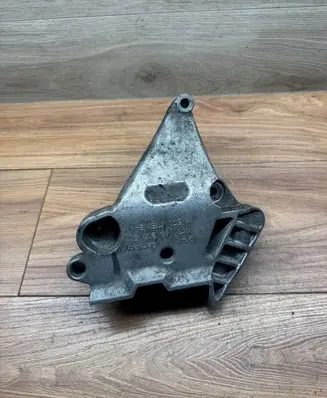 Audi A4 S4 B7 8E 8H Engine mounting bracket 03G199207G