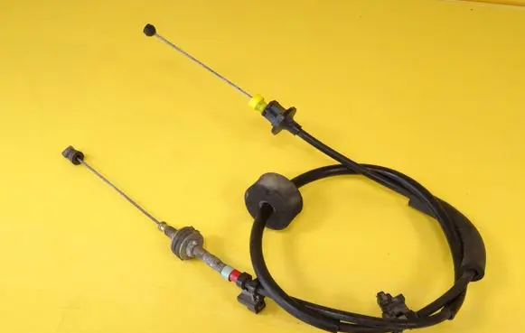 Mazda 323 F Throttle cable 