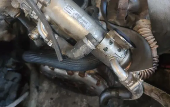 Volvo V70 EGR valve cooler 880765R 500864040