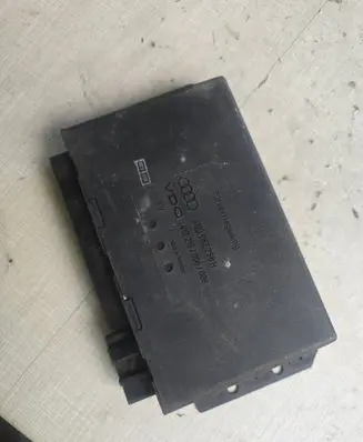 Audi A6 S6 C5 4B SAM control unit H897796087
