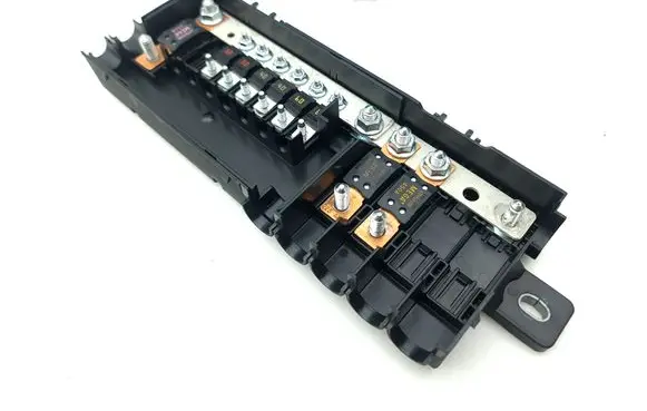 Jaguar XE Battery relay fuse P00108586