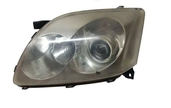 Toyota Avensis T250 Headlight/headlamp