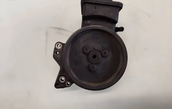 BMW 5 E60 E61 Power steering pump 7693974101 6760956010