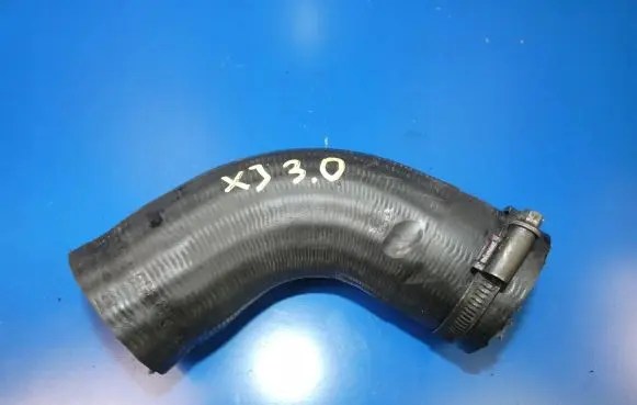 Jaguar XJ X351 Engine coolant pipe/hose