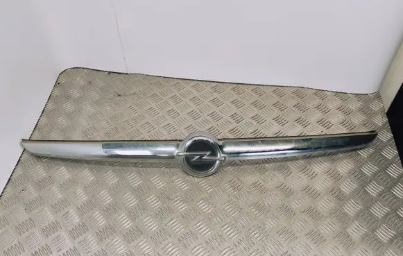 Opel Zafira C Tailgate trim 99715500 321228108 20907405