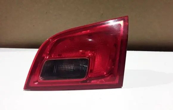 Opel Astra J Tailgate rear/tail lights 13282247
