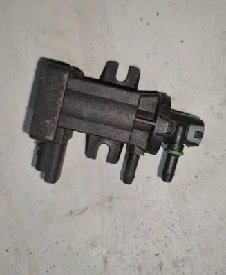 Citroen C4 I Picasso Turbo solenoid valve 9674084680