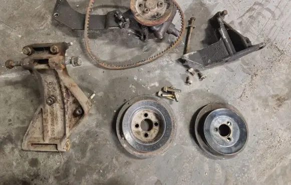 Volkswagen PASSAT B3 Power steering pump pulley 051260885A 027105243 027121031A