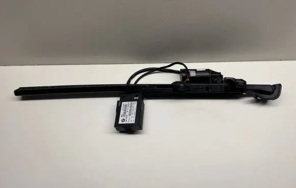 BMW 3 E92 E93 Seat belt adjustment motor 9165377 10237710 913503102