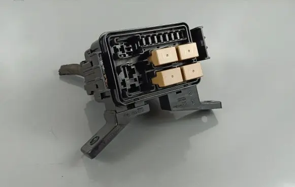 Hyundai Santa Fe Fuse module 919A5S1500