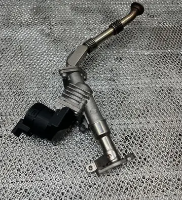 BMW 1 E81 E87 EGR valve 724809500