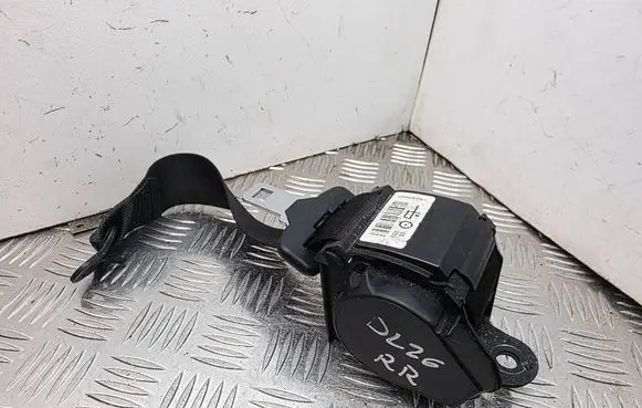 BMW 2 F22 F23 Rear seatbelt 6842865