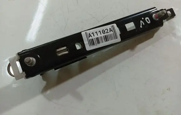 Opel Astra H Seat belt adjustment rail 13166032