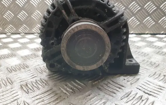 Volvo XC70 Generator/alternator 8676498 0124525029