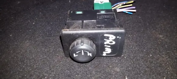 Nissan Primera Wing mirror switch