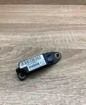 Mercedes-Benz C W203 Airbag deployment crash/impact sensor 0018204426 USED
