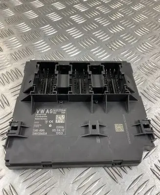 Volkswagen Tiguan Comfort/convenience module 5K0937086M