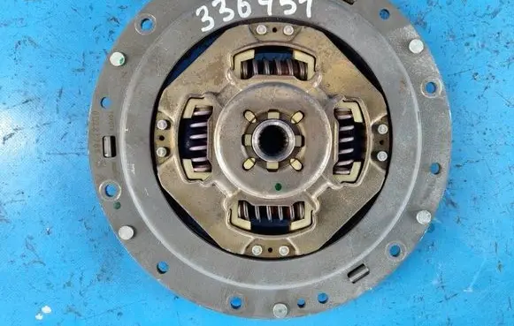 Toyota Prius (XW30) Clutch pressure plate 3127047040