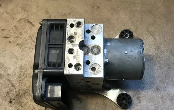 BMW 7 F01 F02 F03 F04 ABS Pump 0265960451