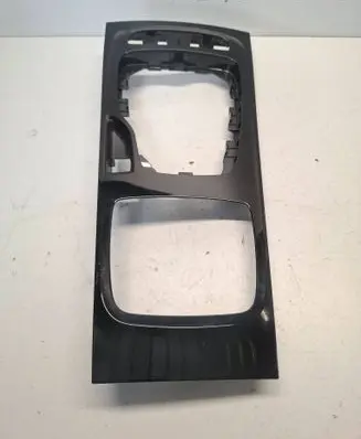 Opel Insignia B Gear shifter surround trim plastic 39126636