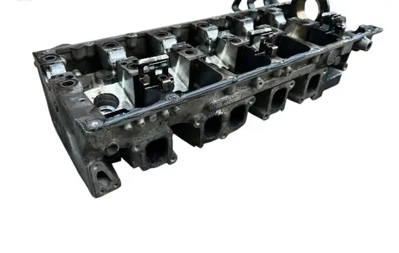 Volkswagen Touareg I Engine head R070103373C